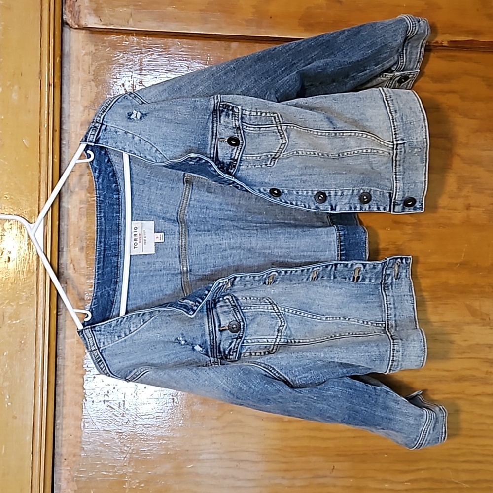 Womens Cropped Plus Size Jean Jacket